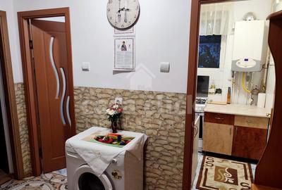Apartament cu 3 camere semidecomandat, mobilat în Micro 19 - 4