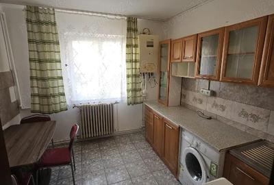 Garsonieră decomandată în Central - 2