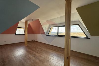 Casă / Vilă cu 4 camere de vânzare vedere lac  Ovidiu Constanta - 19