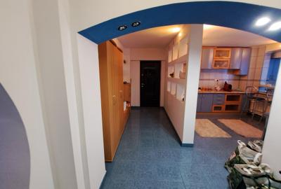 Ultracentral Târgoviște,  vânzare apartament 4camere/2balcoane - 24