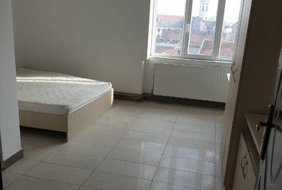 Complex 6 garsoniere zona centrala - 18