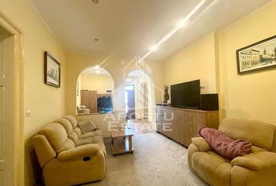 Casa cu 2 apartamente – zona Piata Catedralei - 5