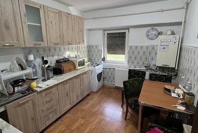 Apartament cu 2 camere decomandat în Central - 2