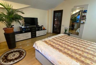 Casă cu 7 camere cu Teren 428 Mp în Central - 3