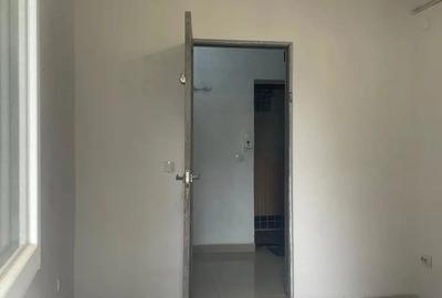 Spațiu comercial, de 19 mp, în Central - 4