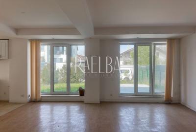 Duplex cu 3 camere cu Canalizare în Central - 2