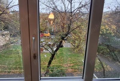 Apartament cu 3 camere decomandat în Militari