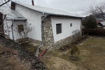 Casă cu 4 camere în Valea Părului - 1