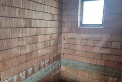 Casă cu 4 camere cu Teren 532 Mp în Corunca - 12