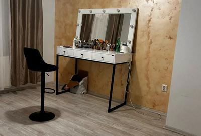 Apartament cu 4 camere decomandat în Traian