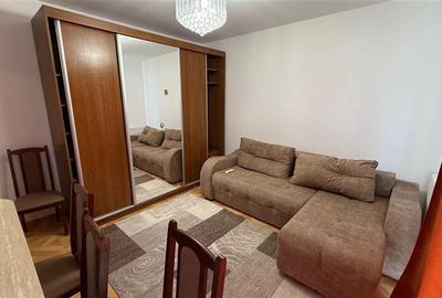 Apartament cu 2 camere semidecomandat, mobilat în Florești