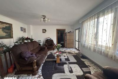 Casă cu 9 camere cu Teren 1100 Mp în Ștefănești - 6