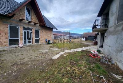 Casa de vanzare Bradeni (zona lacuri pescuit) - 2