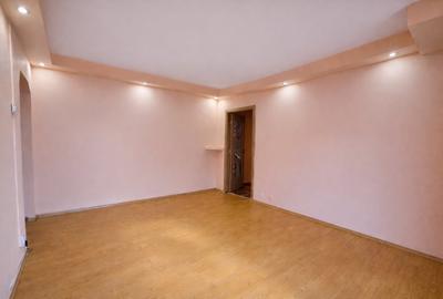 Apartament cu 3 camere semidecomandat în Dacia - 2