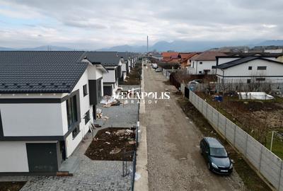 Duplex cu 4 camere cu Canalizare în Sânpetru - 16