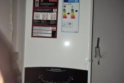 Casă individuală cu 5 camere cu Canalizare în Central - 12