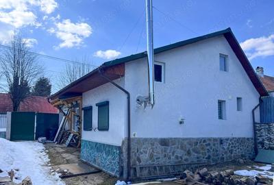 Casă cu 4 camere cu Teren 686 Mp în Gărâna - 10