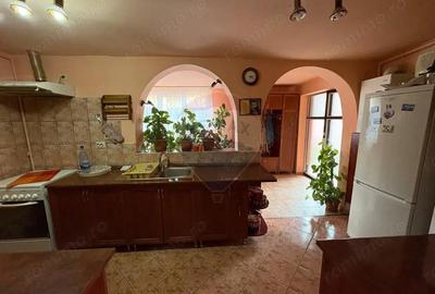 Casă cu 3 camere cu Teren 195 Mp în Mediaș - 13