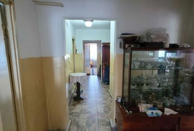 Apartament cu 4 camere decomandat în Roșiori de Vede - 8