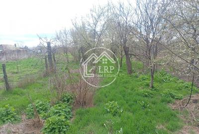 Casă cu 4 camere cu Teren 1170 Mp în Central