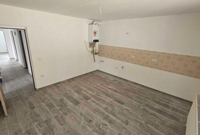 Casă cu 4 camere cu Teren 500 Mp în Șag - 2