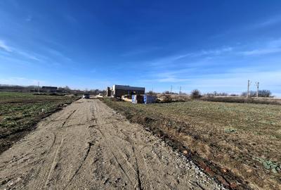 Loturi 400 mp utili, deschidere 20 ml, drum 11 ml, langa vile in constructie - 22