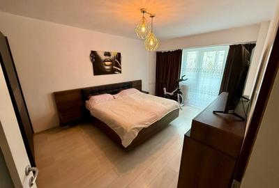 Vând apartament cu 3 camere, 80 mp, cu parcare - 6