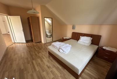 Casă cu 8 camere cu Teren 1110 Mp în Central - 8