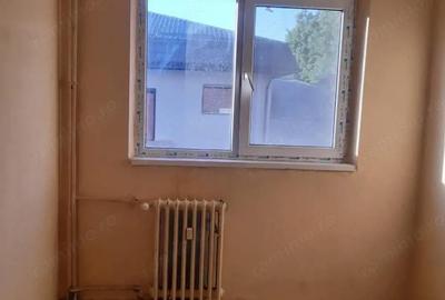 Apartament cu 3 camere decomandat în Piața Centrală - 3