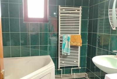 Casă cu 4 camere cu Teren 580 Mp în Central - 2