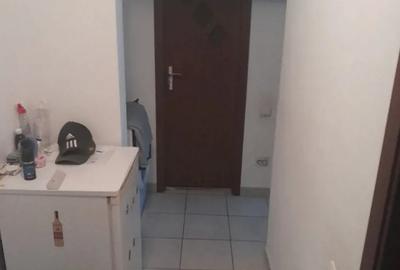 Vand apartament 3 camere
