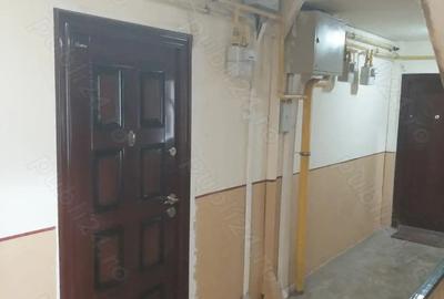 Apartament cu 3 camere semidecomandat în Girocului - 7