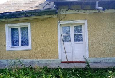 Casa batraneasca de vanzare - 1