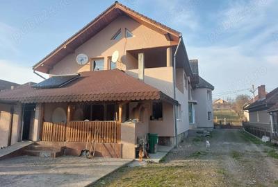 Casă cu 4 camere cu Teren 998 Mp în Vața de Jos - 1