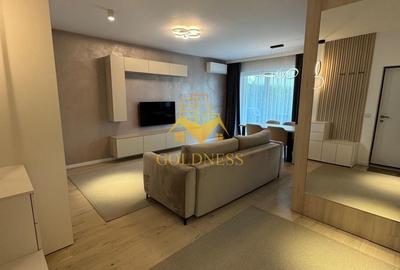 Apartament cu 2 camere decomandat, mobilat în Central