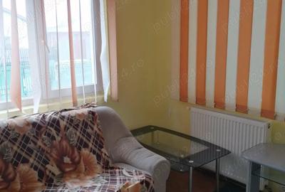 Casă cu 5 camere cu Teren 2500 Mp în Plopeni - 3