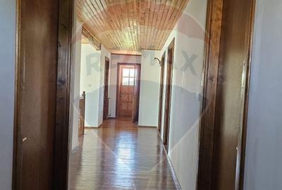 Casa / Vila cu 6 camere de vanzare - CORNU - 45