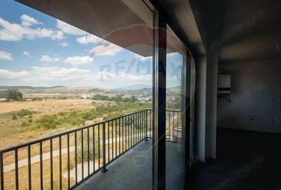 Apartament cu 3 camere de vanzare in zona Cetate