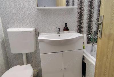 Apartament cu 3 camere semidecomandat în Micro 14 - 5