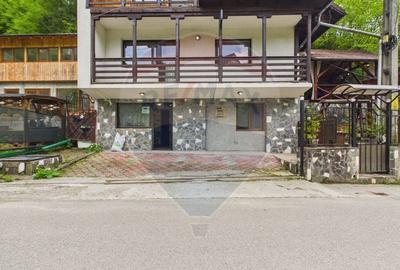 Casă individuală cu 9 camere cu Teren 341 Mp în Dâmbovicioara - 58
