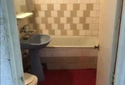 Apartament cu 2 camere decomandat în Km 5 - 5