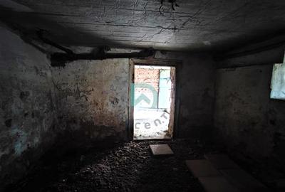 Casă individuală cu 4 camere cu Canalizare în Central - 24