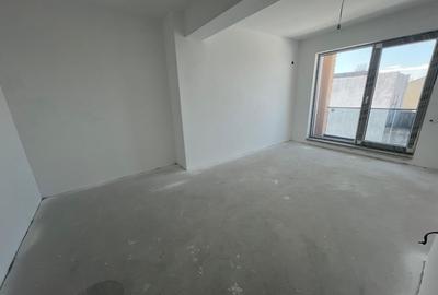 Apartament cu 2 camere decomandat în 1 Mai