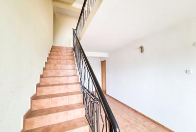 Casă individuală cu 12 camere cu Teren 265 Mp în Nord - 14