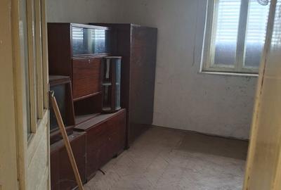 Casă cu 4 camere în Iratoșu - 1