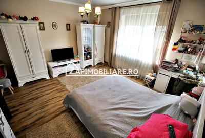 Casa 8 camere,4 bai,482mp,1.100mp teren,2 garaje,0% comision - 5