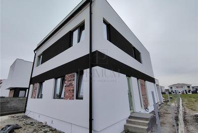 Duplex cu 3 camere cu Teren 251 Mp în Moșnița Nouă - 1