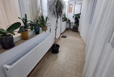 Apartament cu 3 camere decomandat în Ostroveni - 1