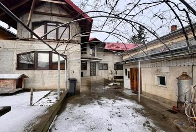 Casă cu 3 camere cu Teren 451 Mp în Central - 1