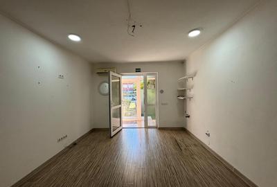 Spatiu comercial compus din doua incaperi si o chicineta - 4